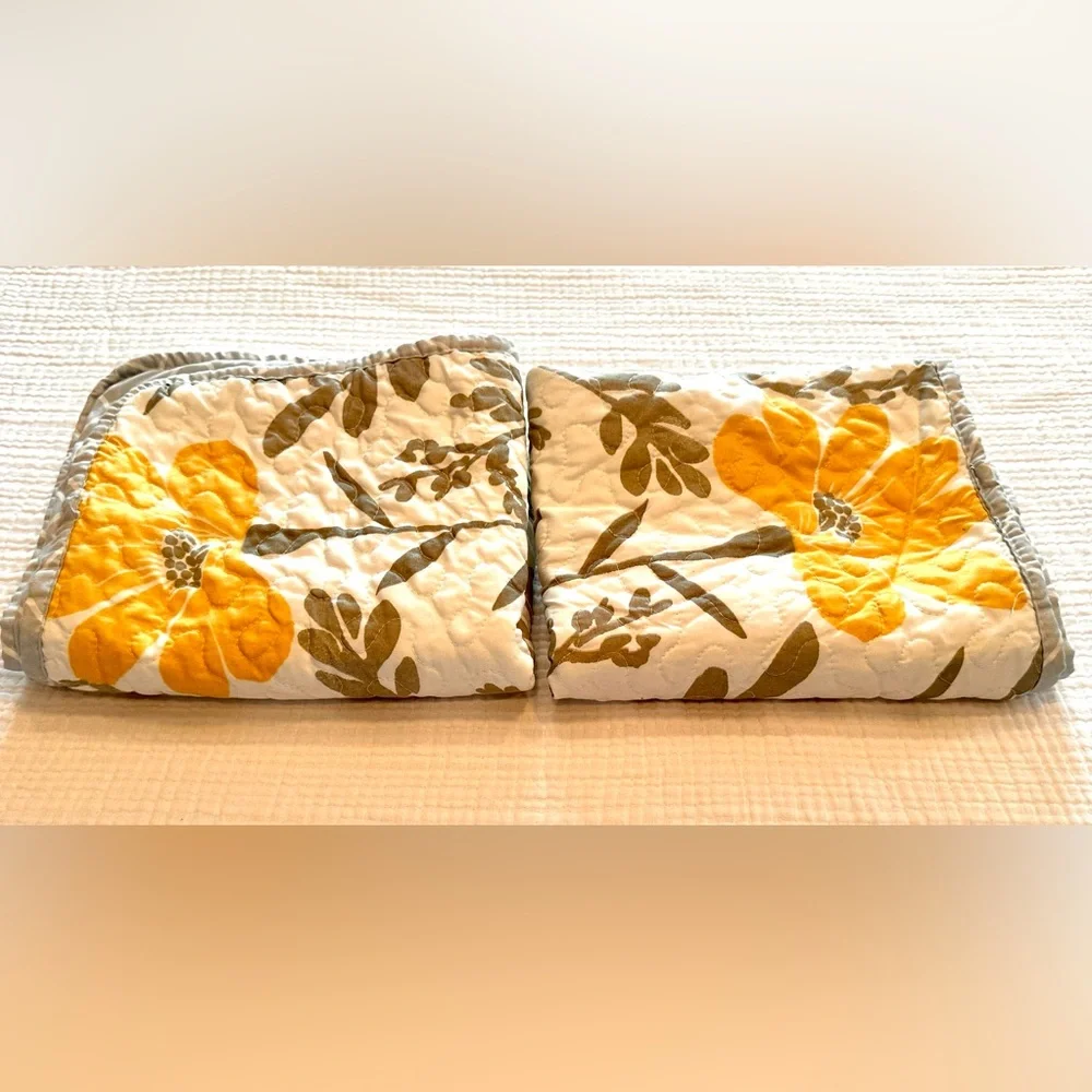 Quilted Floral Yellow/Gray/White King Pillow Sham Set 20x36
